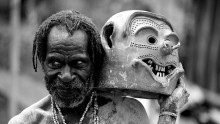 Asaro Mud Man. Photo by Jialiang Gao.