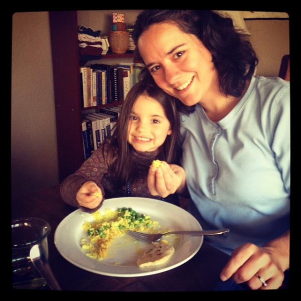 sasha and ava eat with hands