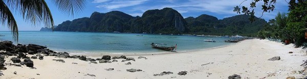 Phi-Phi beach on a lovelly day in Thailand. Photo by Chris Scubabeer.