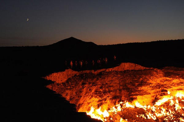 The edge of the Darvasa gas crater in Turkmenistan. Some call this landmark the gates of hell. Photo by Tormod Sandtorv.