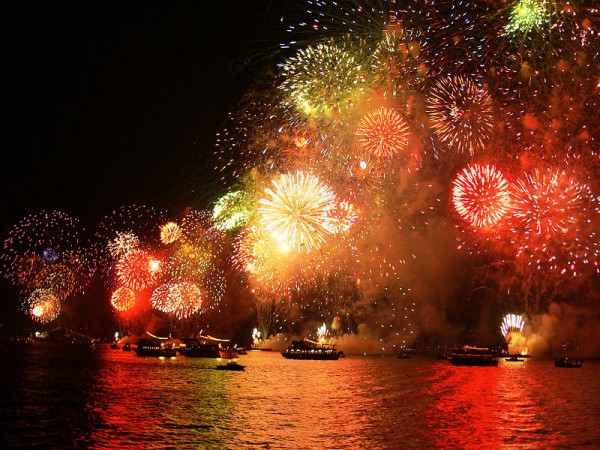 Republic Day Celebrations on the Bosporus (Istanbul, Turkey). Photo by Nightstallion03.