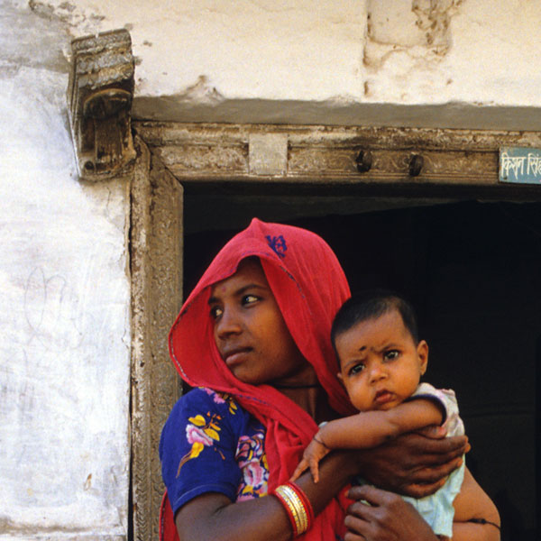 Baby in India. Photo by Michael Gäbler.