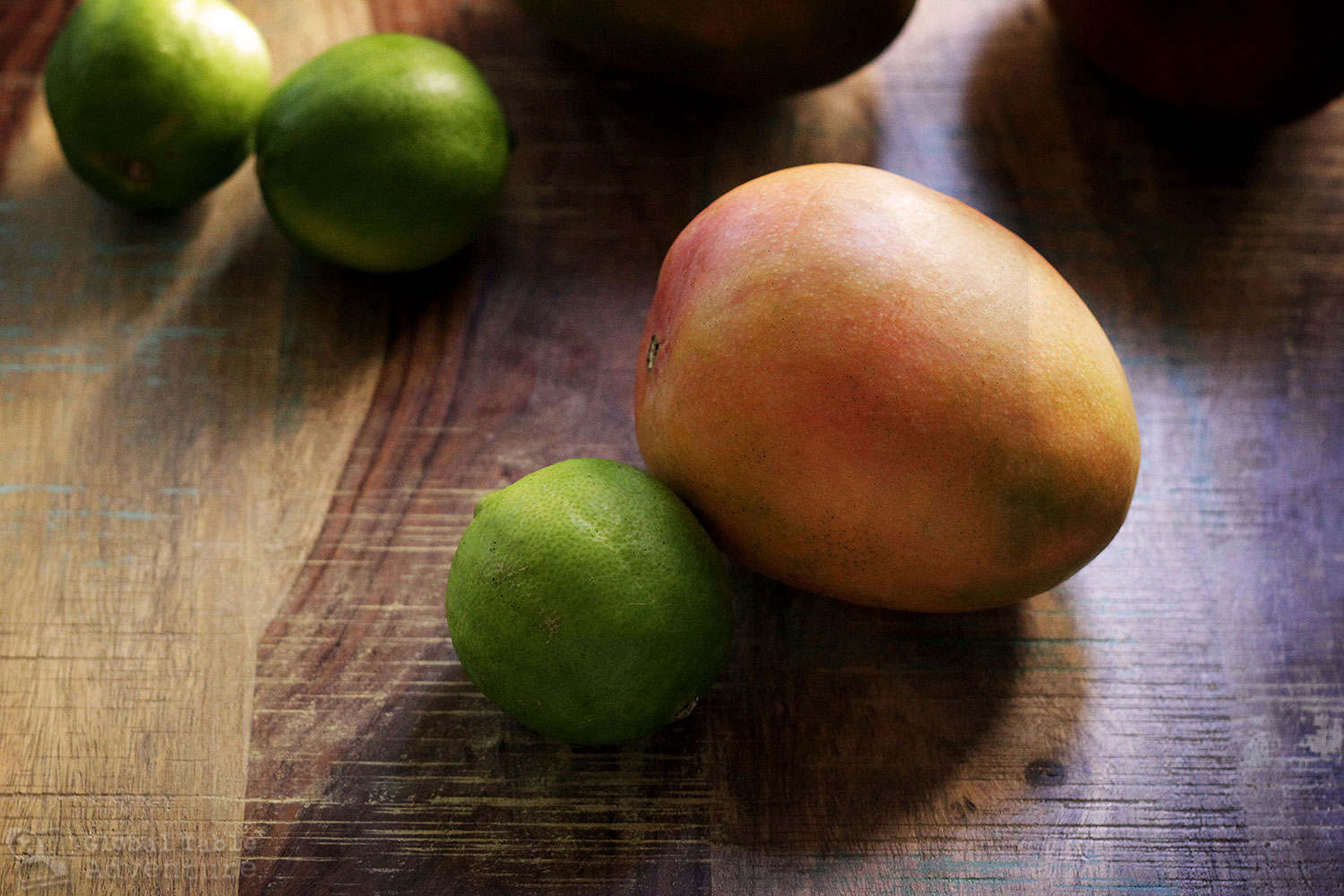 An easy recipe for Mexican mango with chili powder and lime juice