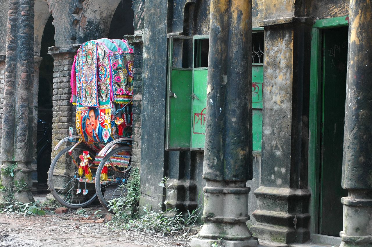 "Rickshaw in Sonargaon" by Nafis Kamal - Flickr. Licensed under CC BY 2.0 via Wikimedia Commons - https://commons.wikimedia.org/wiki/File:Rickshaw_in_Sonargaon.jpg#/media/File:Rickshaw_in_Sonargaon.jpg