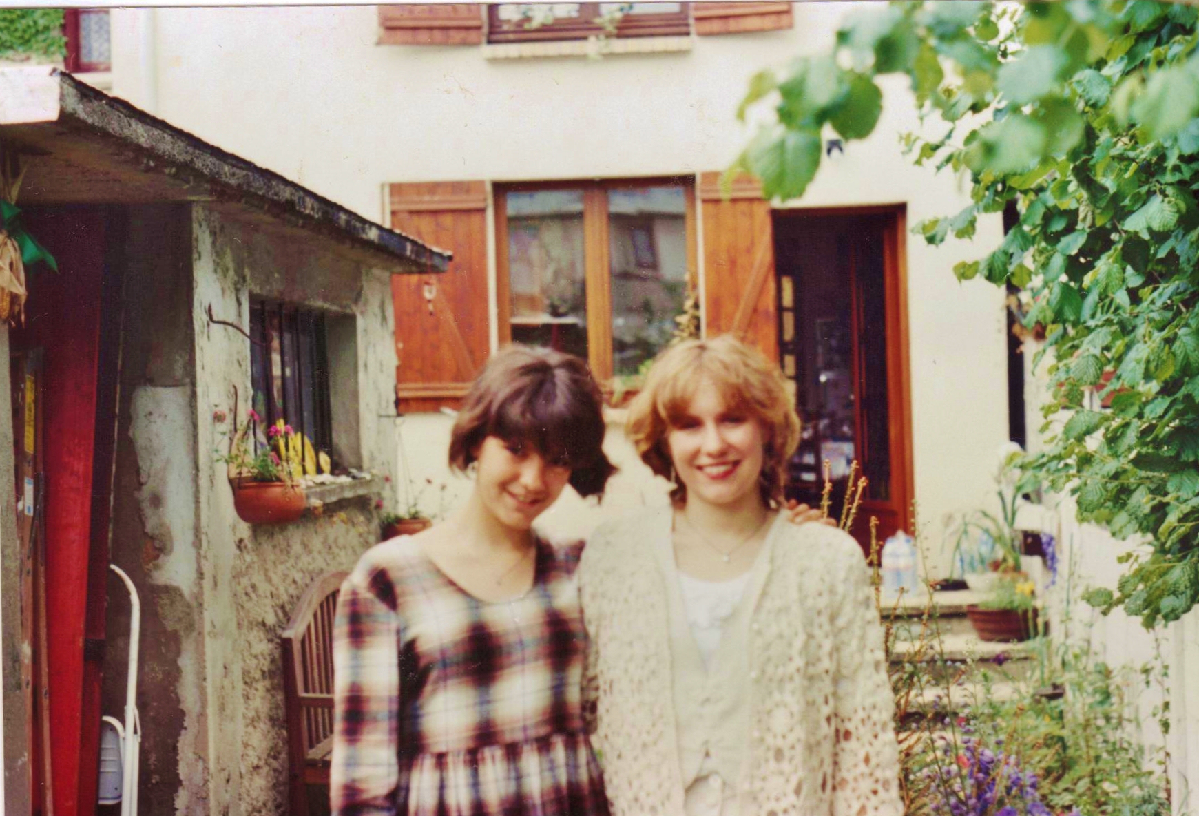 Sasha and sister in Paris